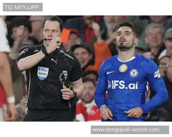 世界杯焦点战切尔西与阿森纳握手言和红牌争议引发全场热议