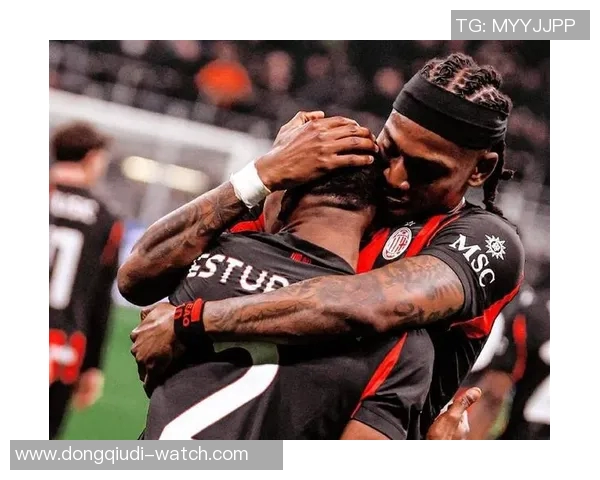 AC米兰友谊赛狂胜多特蒙德四球大胜引发争议判罚全场沸腾